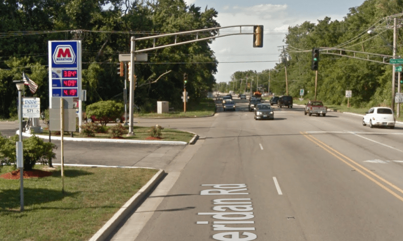 The intersection of Yorkhouse Road and Sheridan, where a man was fatally struck on Monday, has a bus stop (left) but no sidewalks or crosswalks. Image: Google Street View