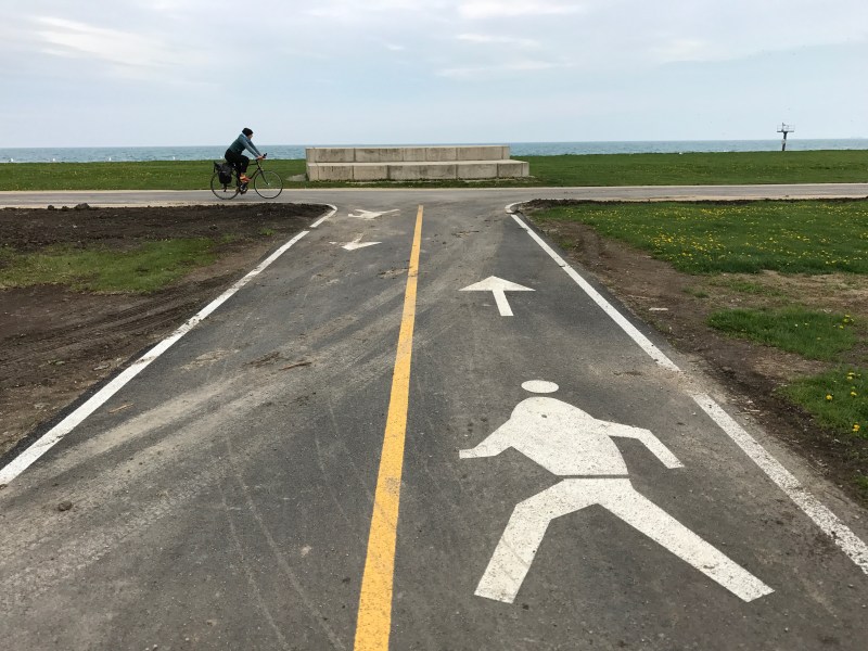 A new stretch of trail for cyclists, just south of the 35th Street bridge. Photo: John Greenfield