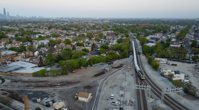 Watch Metra trains at the west end of the Bloomingdale Trail from a bird's eye view. Image: Steven Vance.