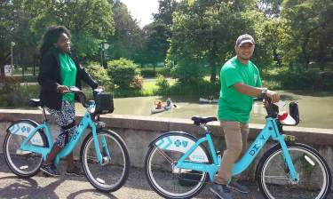 Using Divvy on a Slow Roll Chicago ride to Sherman Park. Photo: Slow Roll Chicago