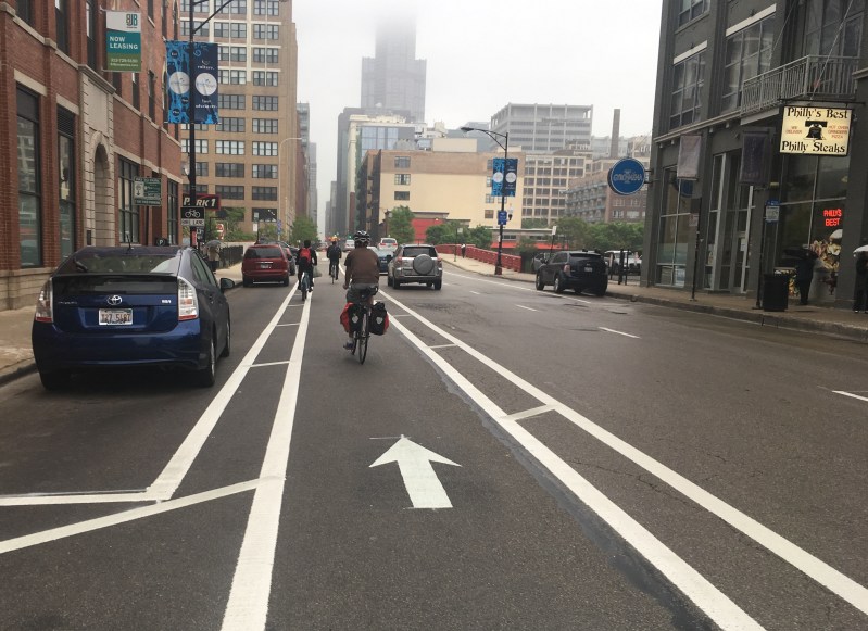 New buffered lane on Jackson from Halsted to Jefferson. Photo: CDOT