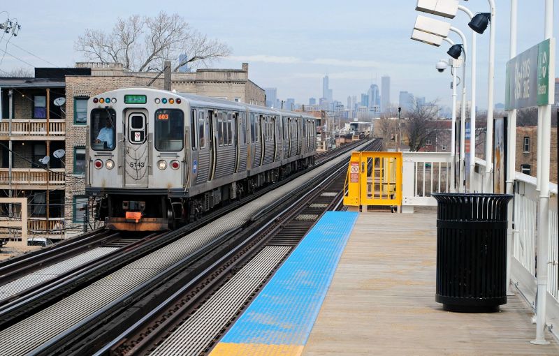 A Green Line Train at 51st Street. Photo: Wikipedia Commons
