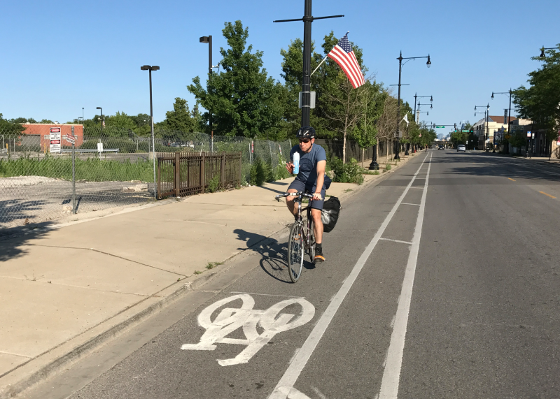 A new bike lane on Milwaukee north of Addison. Photo: John Greenfield