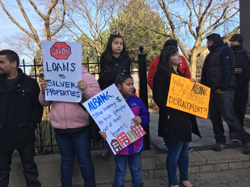 Albany Park residents call on Albany Bank to rethink its relationship with Silver Properties Group. Photo: Lynda Lopez