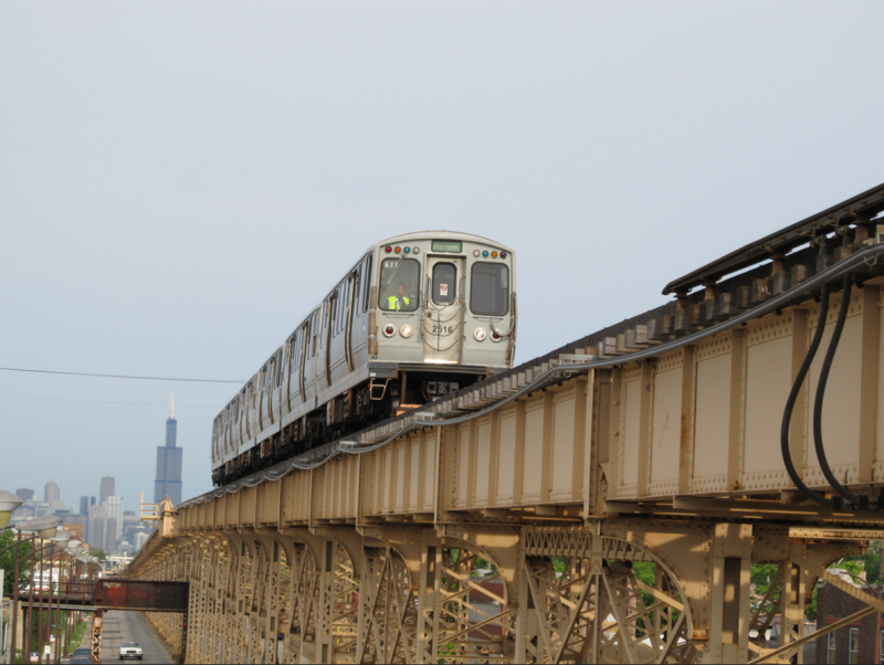 A Green Line train approaching the Cicero stop. Photo: Jeff Zoline