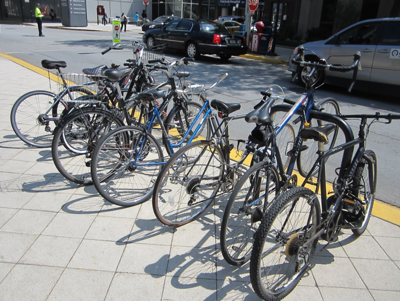 Overflowing bike racks by the University of Chicago Hospitals. Photo: John Greenfield