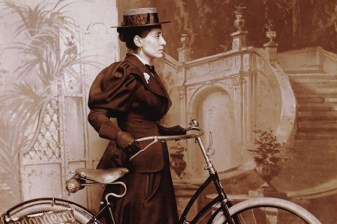 Round-the-world cyclist Annie Londonderry is one  of the colorful figures from Chicago bike history profiled in the book.