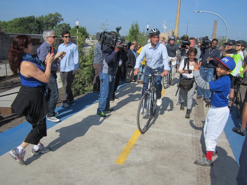 Emanuel opens the Bloomingdale Trail in June 2015. Photo: John Greenfield