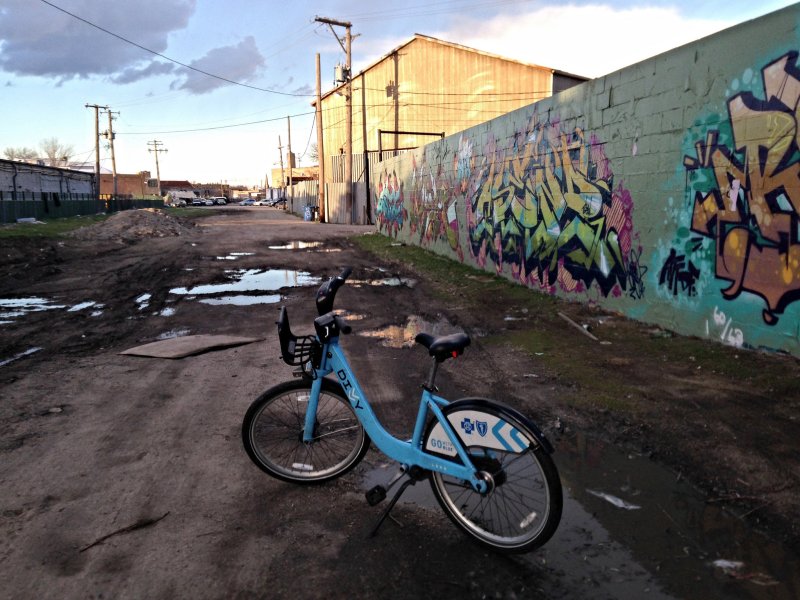 This old railroad corridor in Little Village is is slated to become the Paseo trail. Southwest Side residents want to make sure that such transportation improvements don't result in displacement. Photo: John Greenfield