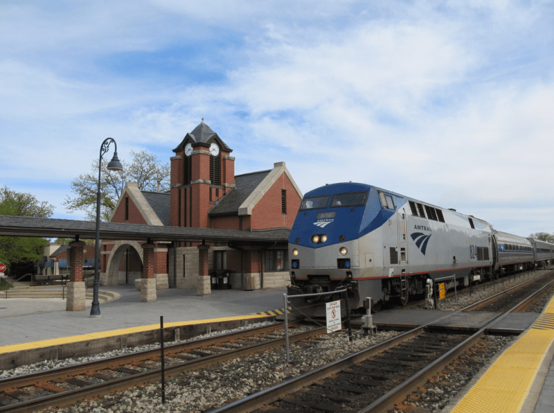 An Amtrak train pulls into Glenview Station. Photo: Jeff Zoline