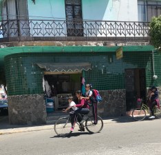 Cycling in La Barca, Jalisco. Photo: Lynda Lopez