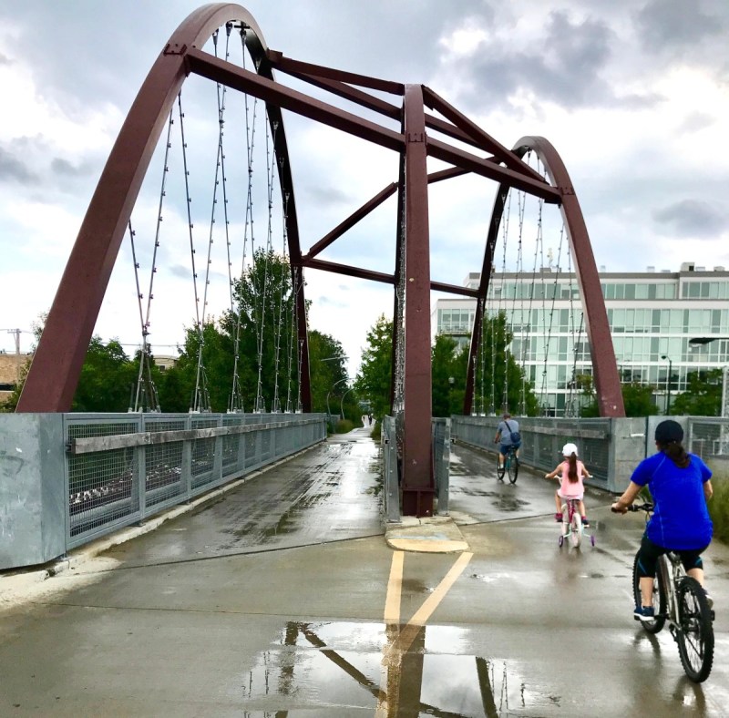 A family cycles on The 606. Photo: John Greenfield