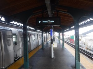 New York's Astoria/Ditmar's Boulevard station platform. Photo: Igor Studenkov