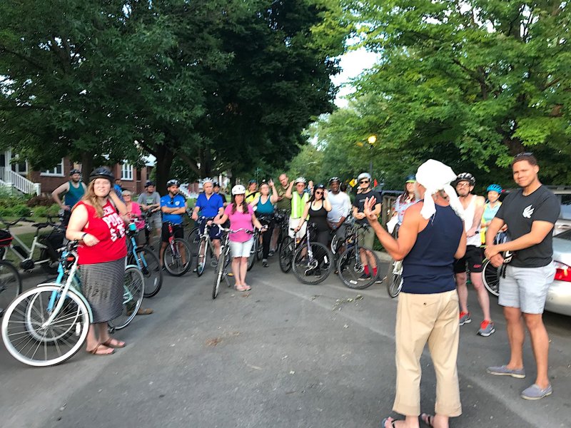 47th Ward residents and Alderman Matt Martin, far right, listen to a presentation about a local community garden on a ward bike tour in August. Photo: John Greenfield