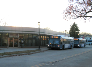 Pace's bus terminal at the Linden Purple Line station in Wilmette. Photo: Robbie Zoline