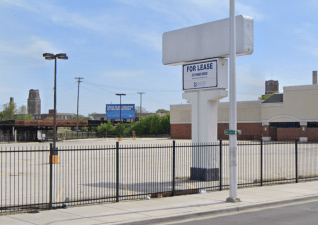 This shuttered CVS store on near Central Park/Division/Grand would be a great spot for a new Metra station and equitable TOD. Image: Google Maps