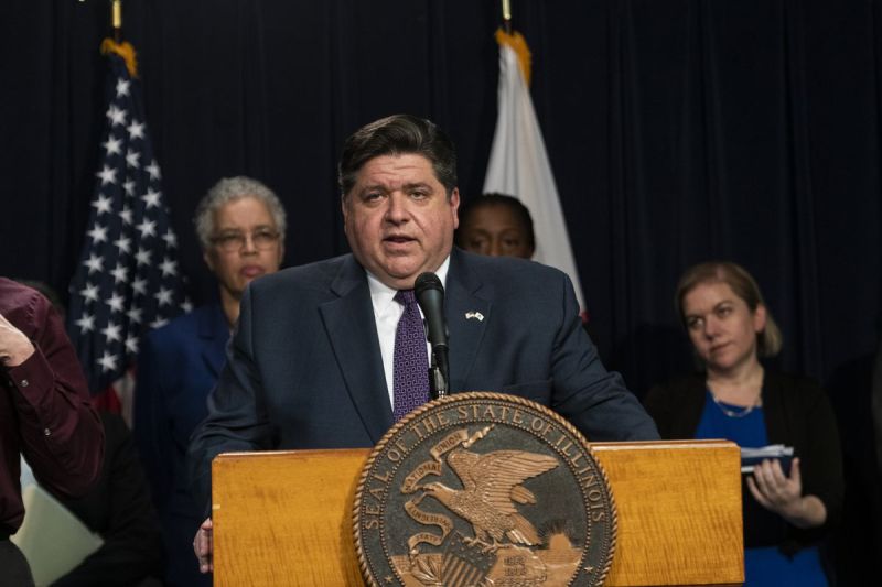 Governor Pritzker at a coronavirus press event. Photo: Tyler LaRiviere, Chicago Sun-Times