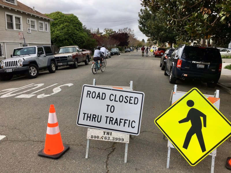 A Slow Street in Oakland. Photo: Robert Prinz, @prinzrob, via Twitter.