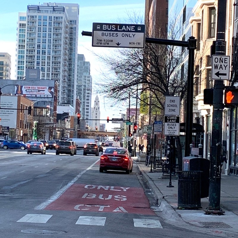 Rush hour bus lanes installed on Chicago Avenue in River North last year. Photo: CDOT