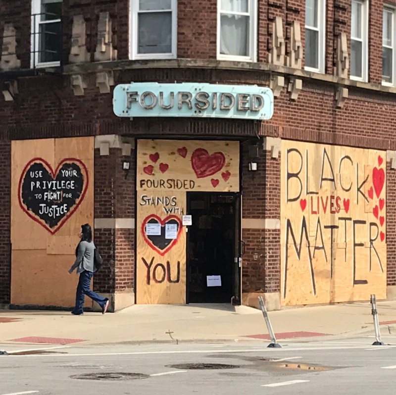 A frame shop in Chicago's Andersonville business strip as it appeared on Thursday. Photo: John Greenfield