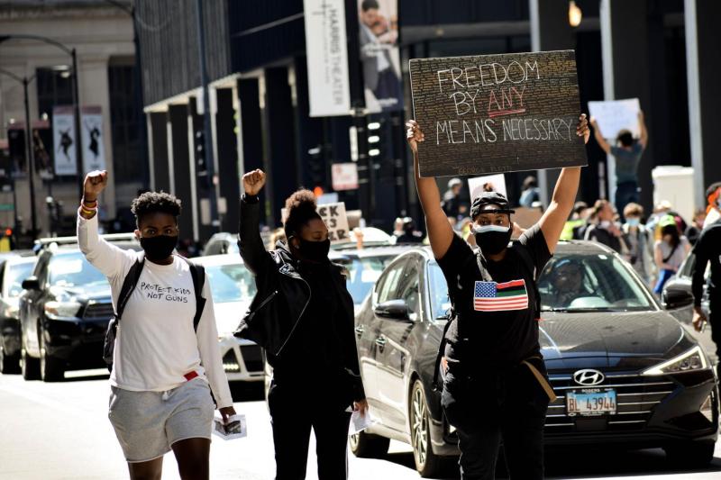 People protest George Floyd's murder in the Loop. Photo: Maria Shaughnessy, U-High Midway