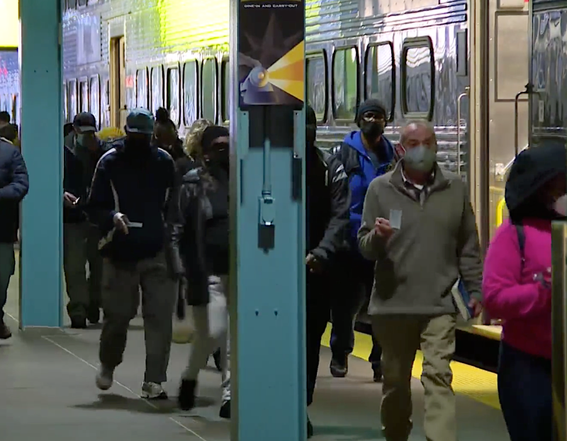Commuters at the Ogilvie Center. Image: WGN