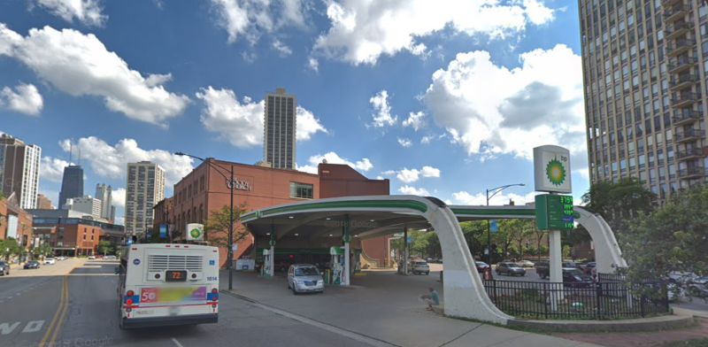 The retro-futurist BP station at Clark and LaSalle in River North. Image: Google Maps