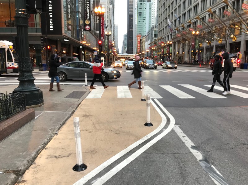 Christmas Eve on State Street. Loop pedestrian counts increased during the holidays. Photo: John Greenfield