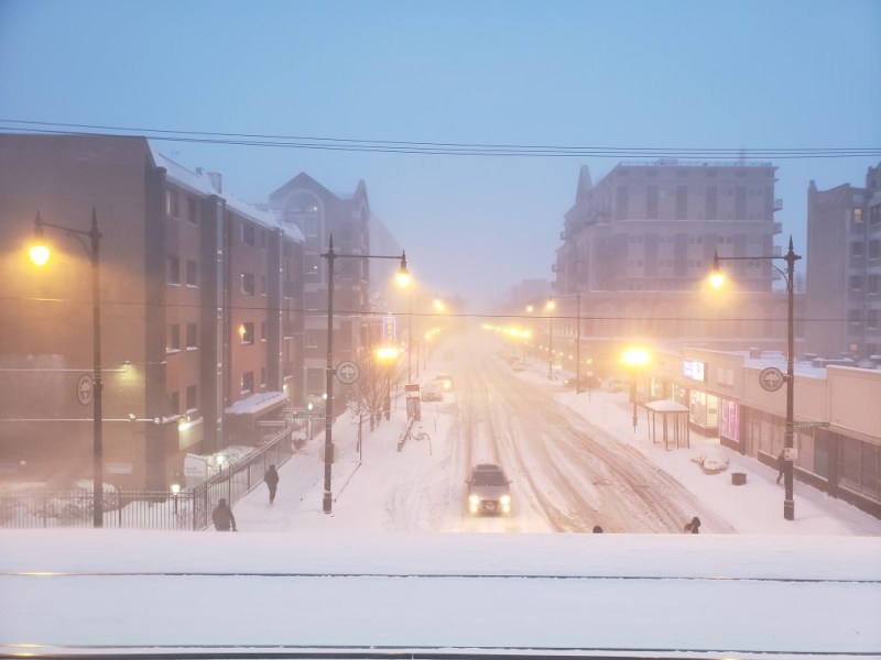 Snowy sidewalks by the Morse 'L' stop. Photo: Jeff Zoline