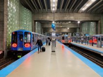 A 7000-series trail next to one of the old 3200-series trains at O'Hare station. Photo: Kyle Lucas