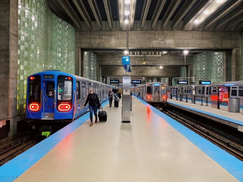 A 7000-series trail next to one of the old 3200-series trains at O'Hare station. Photo: Kyle Lucas