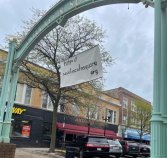 A guerrilla banner for the "Save Lincoln Square" website hund at Lawrence/Leland last weekend. Photo: Twitter user @chi_numtot