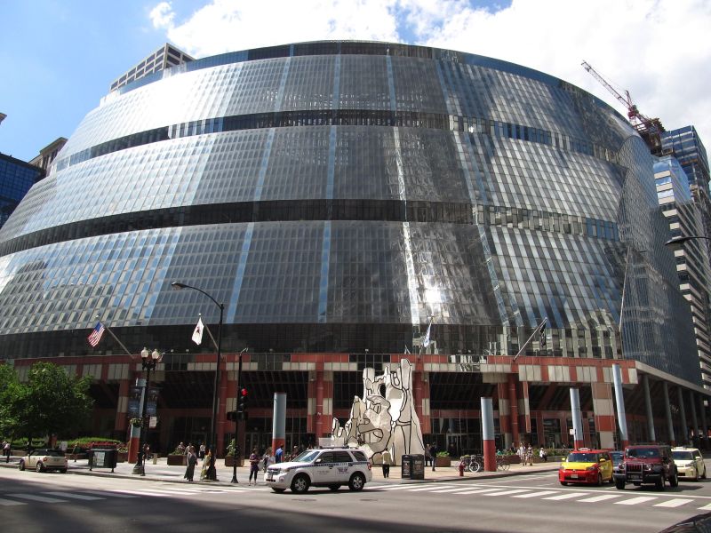 Helmut Jahn's Thompson Center, the start and endpoint of our self-guided bike tour of his works. Photo: John Greenfield