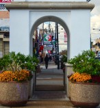 La Villita Arch in Chicago's Little Village neighborhood, one of five "patches" in Chicago with high access to essential resources. Photo: Eric Allix Rogers