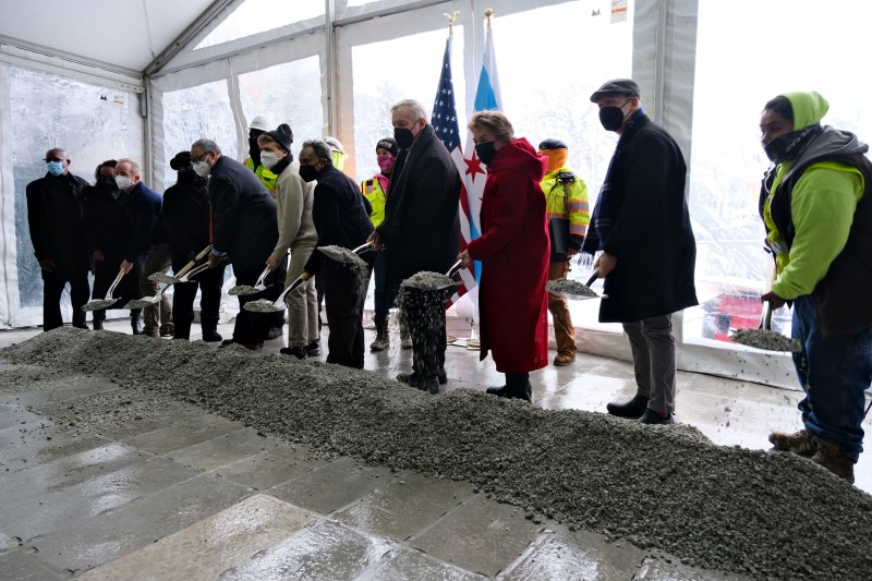 Officials, including local alderman Tom Tunney (44th), CTA President Dorval Carter, Jr., Mayor Lori Lightfoot, Senator Dick Durbin, and Representative Jan Schakowsky, at yesterday's groundbreaking. Photo: City of Chicago