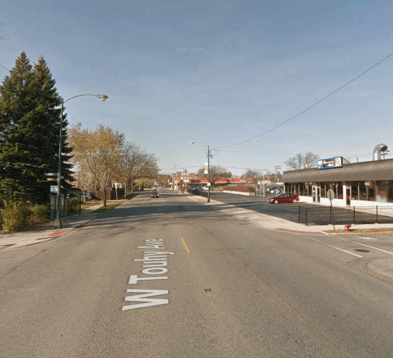 The 7600 block of West Touhy, where the driver struck Haljean. Image: Google Maps