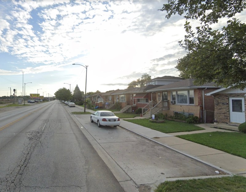 The 2900 block of West Columbus Avenue, looking southwest. In some locations the grassy parkway has been eliminated to make room for parking cars. An upcoming four-to-three conversion road diet on this stretch will help calm traffic. Image: Google Maps