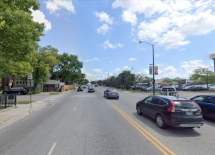 Addison/Drake, looking east. The bike crash took place in the crosswalk to the left. Image: Google Maps