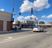 Biking on Lincoln Avenue at Foster Avenue. Photo: John Greenfield