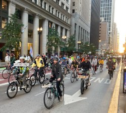 Jamapalooza circles Daley Plaza. Photo: John Greenfield